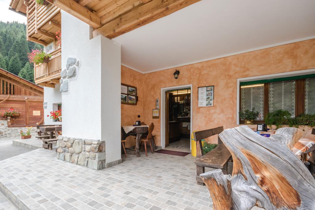 Albergo Al Fontanin Rabbi Buitenkant foto